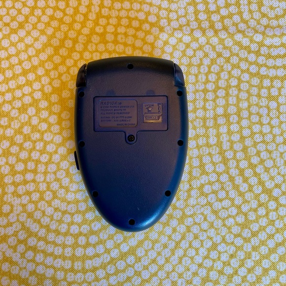 Vintage RADICA Lighted SOLITAIRE 2003 Blue Flip Top Handheld Electronic Game - Picture 3 of 5